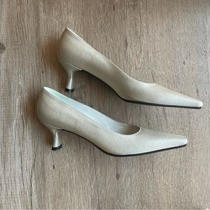 Stuart Weitzman shiny fabulous pumps women’s size 6